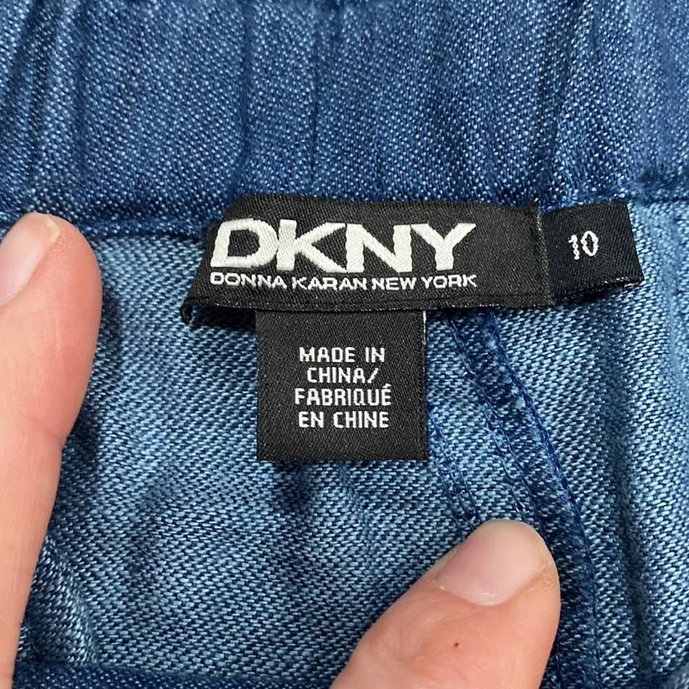 NWT DKNY 100% Linen Denim Blue Elastic Waist Knee Length Skirt 10 - Picture 8 of 16